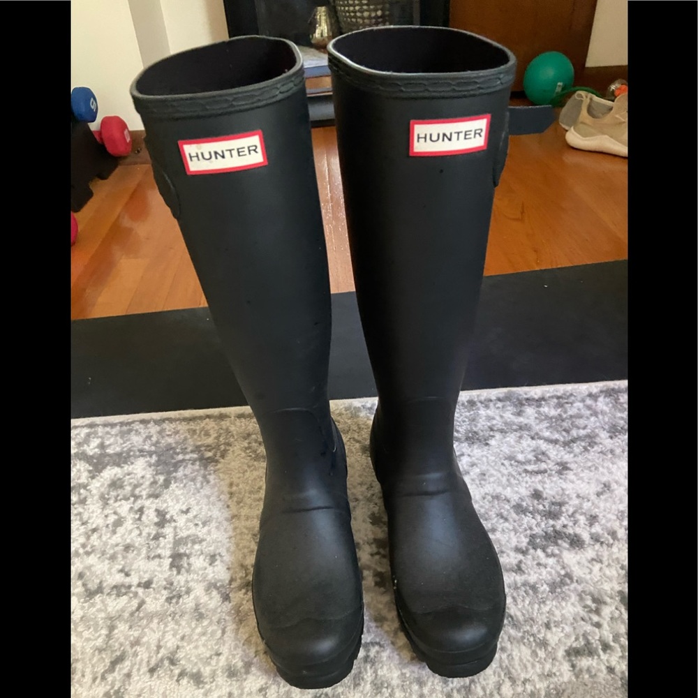Black Hunter boots - size 7 rarely worn